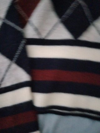 Jersey corto rombos suave beig azul y rojo