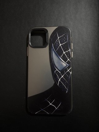Funda iPhone 11 Spiderman Negro