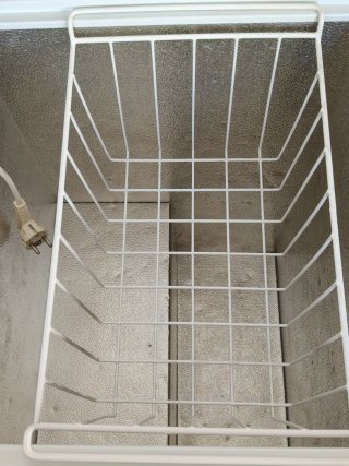 Congelatore Zanussi piccolo. Nessuna spedizione.
