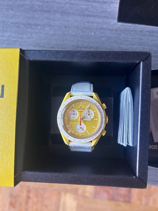 Reloj Omega MoonSwatch Mission to the Sun