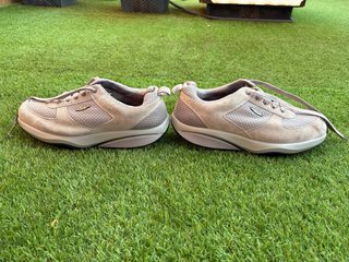 Zapatillas MBT Mujer Talla 40 Gris