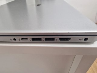 Vendo ordenador portátil HP de 14 pulgadas
