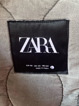 Chaqueta acolchada Zara gris