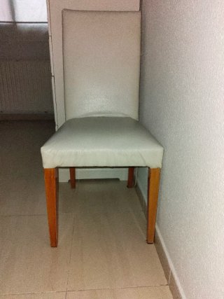 Sillas de comedor de piel sintética y madera
