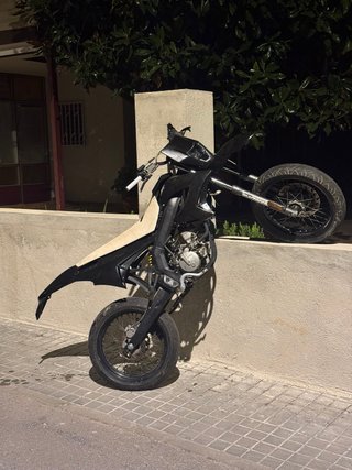 DERBI SENDA X-TREME 49cc Supermotard
