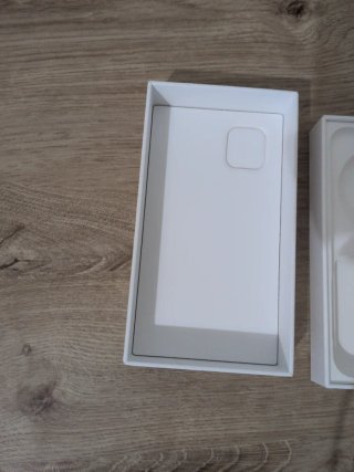 Caja iPhone 11 Blanca