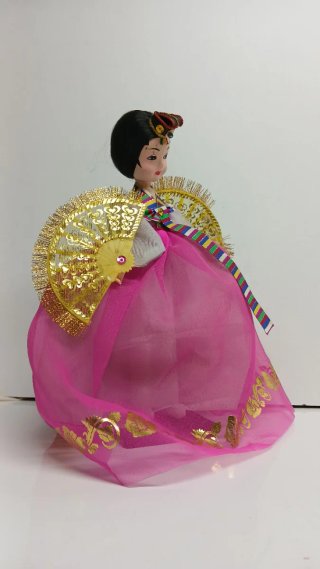 Boneca vintage traje típico coreano 30cm