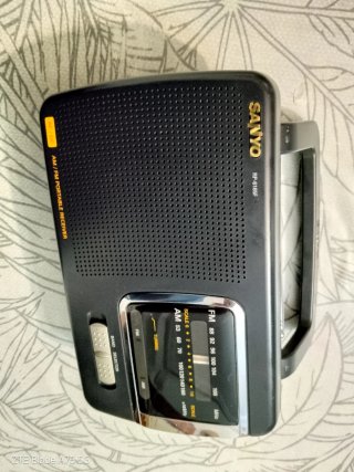 Radio Sanyo RP-6165F AM/FM Portátil