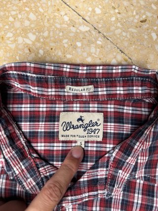 Camisa Wrangler cuadros roja y azul manga corta