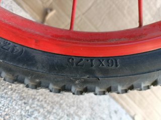 Bicicleta infantil roja Cars rueda 16"