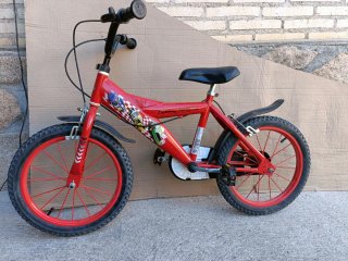Bicicleta infantil roja Cars rueda 16"