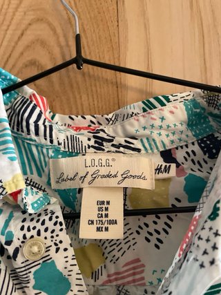 Camisa estampada multicolor talla M