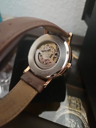 Reloj Bulova Esqueleto Automático Dorado