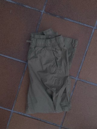 Pantalón Zara beige