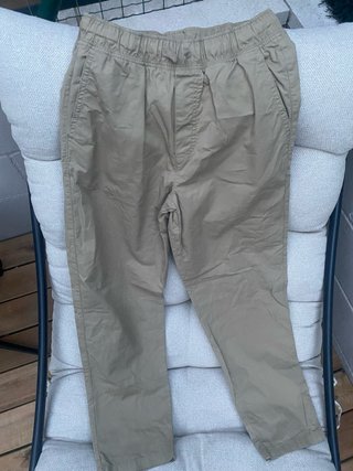 Pantalón Zara beige