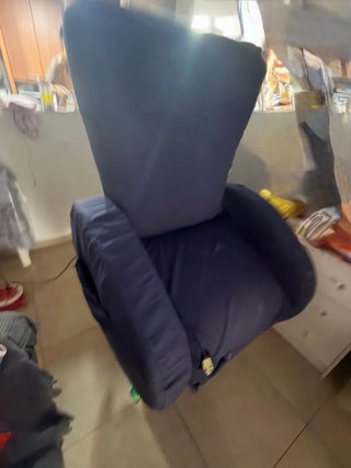 Sillón reclinable eléctrico azul