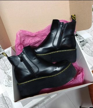 Botines plataforma del estilo Dr. Martens