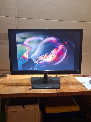 Monitor 18,5" LG FLATRON E1942C-BN