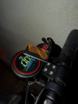 Patinete eléctrico con luces LED