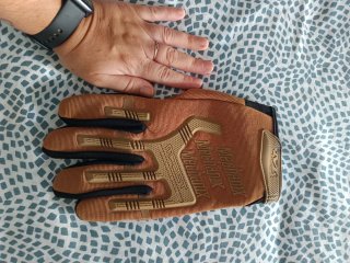 Guantes Tácticos Mechanix Beige/Rosa