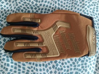 Guantes Tácticos Mechanix Beige/Rosa