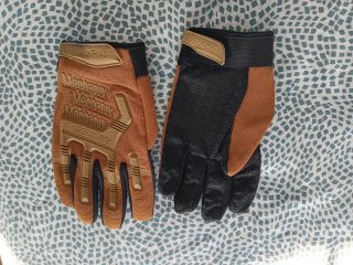 Guantes Tácticos Mechanix Beige/Rosa