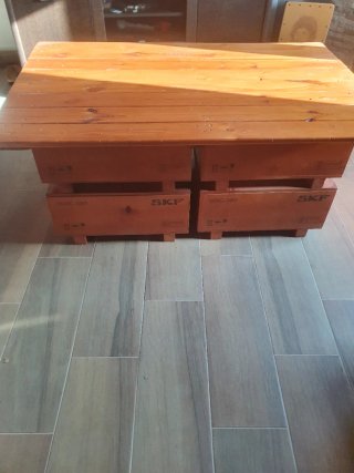 Mesa de centro de madera rústica