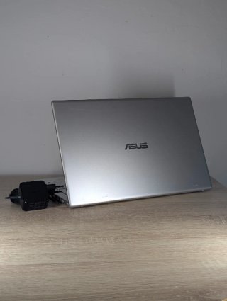 Asus Vivobook 15 Ryzen 3