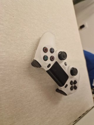 Consola PS4 Slim Blanca + Mando + 2 Juegos