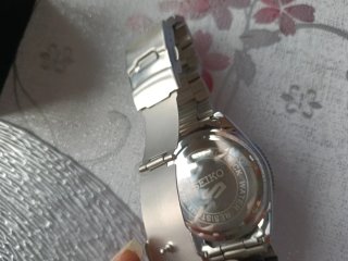 Reloj Seiko Automático Negro y Plateado