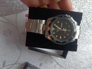 Reloj Seiko Automático Negro y Plateado