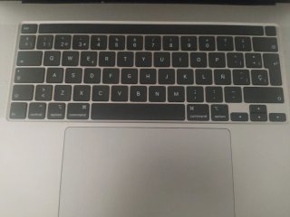 MacBook Pro 16 (Pantalla y Chasis Nuevos)