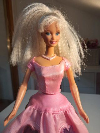 Barbie Maquillaje Twirlin Muñeca Rosa