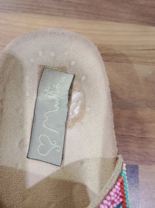 Sandalias de verano con pedrería