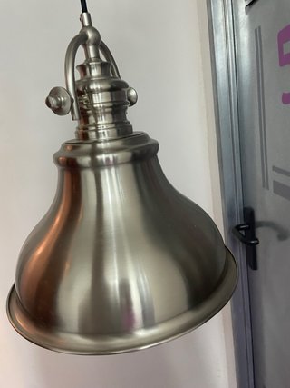Lámpara colgante de metal plateado