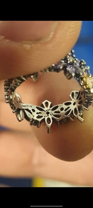 Anillo Pandora Flor Abeja Morado Los Bridgerton