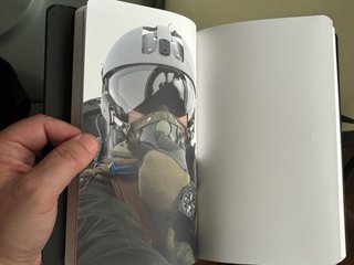 Gorra y Cuaderno de notas Bell & Ross