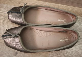 Bailarinas Clarks doradas talla 36