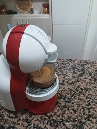 Cafetera Dolce Gusto Automática Roja
