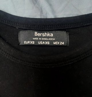 Camiseta mujer Bershka manga larga negra T-XS