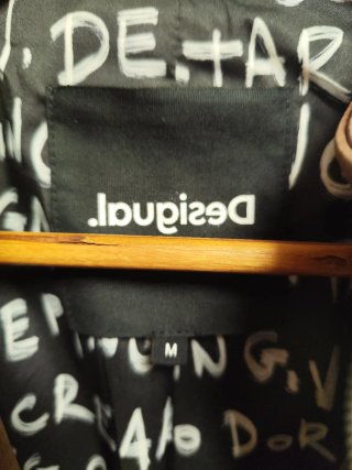 Chaqueta Desigual efecto piel marrón