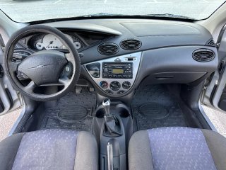 Ford Focus 2000