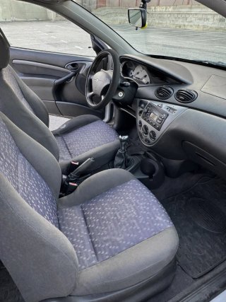 Ford Focus 2000