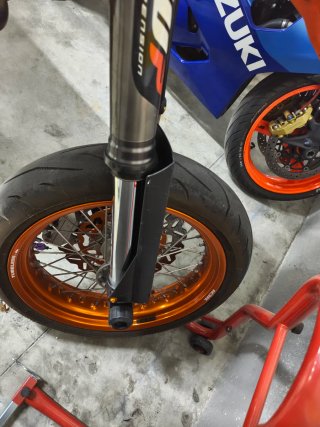 KTM 690 SMC-R Supermoto 2013