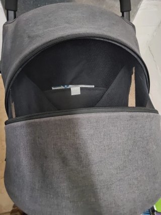 Silla de paseo gris,saco de invierno y funda veran