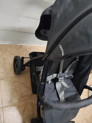 Silla de paseo gris,saco de invierno y funda veran