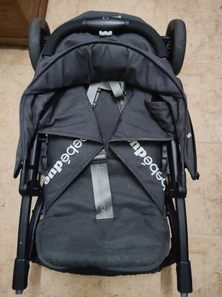 Silla de paseo gris,saco de invierno y funda veran