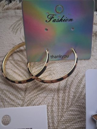 Conjunto de pendientes de leopardo