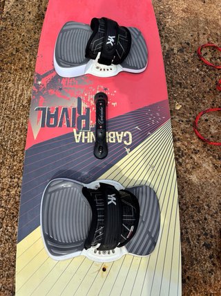 Tabla Kitesurf Cabrinha Rival +Cuerda Jobe+ funda