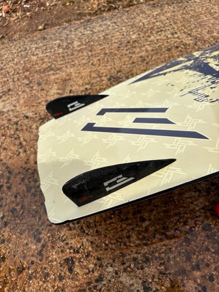 Tabla Kitesurf Cabrinha Rival +Cuerda Jobe+ funda
